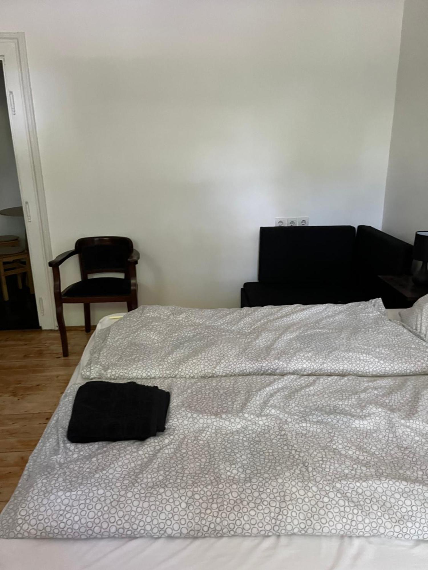 Utcara Nyilo Apartman Вац Экстерьер фото